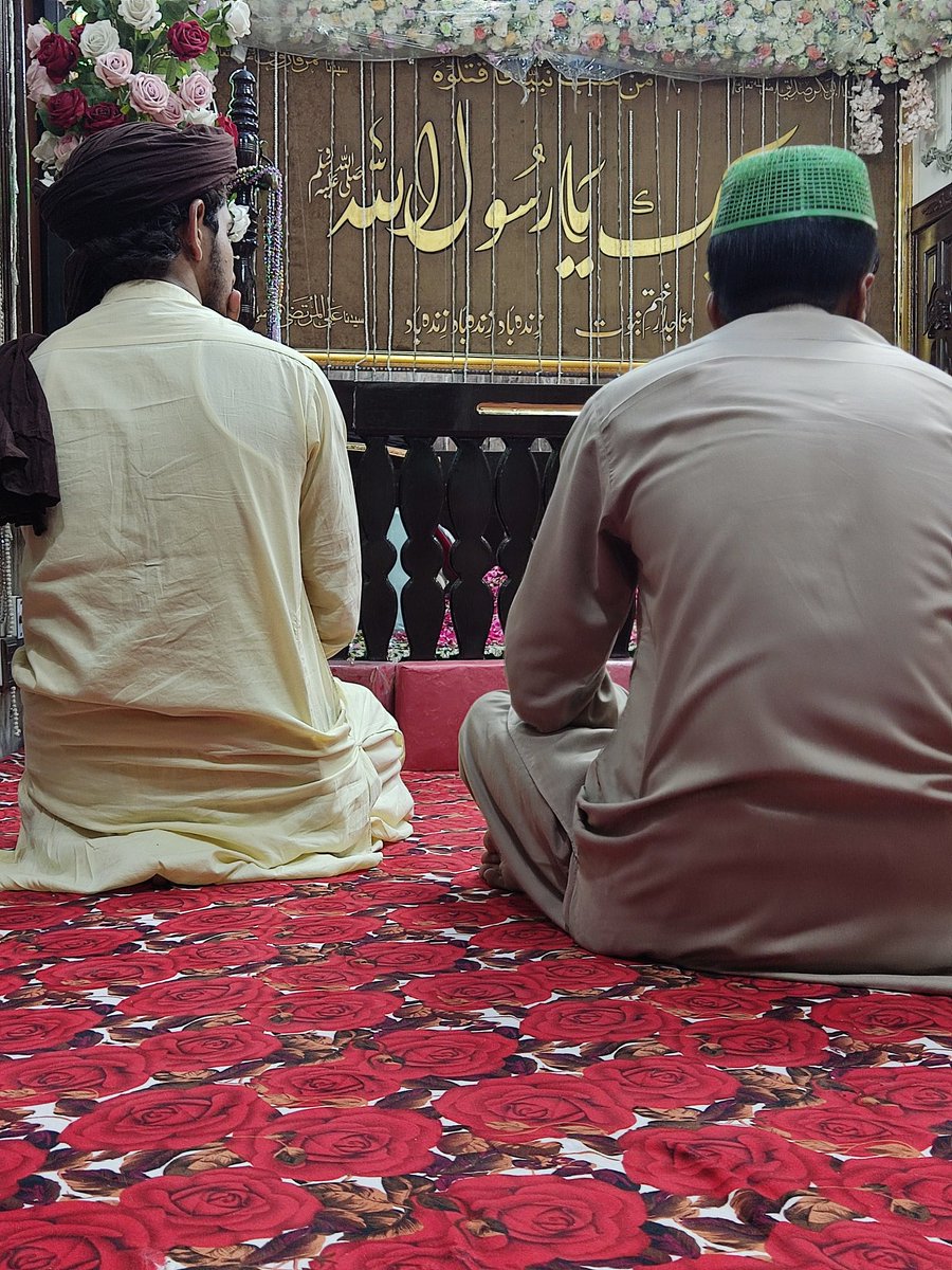 sheraz1126's tweet photo. حاضری درِ مرشد ❤️
#AllamaKhadimHussainRizvi
#TLP_Promotion 
#TLP_Promotion 
@sheraz1126 
💯 Follow back ❤️ https://t.co/om6J0la9yw
