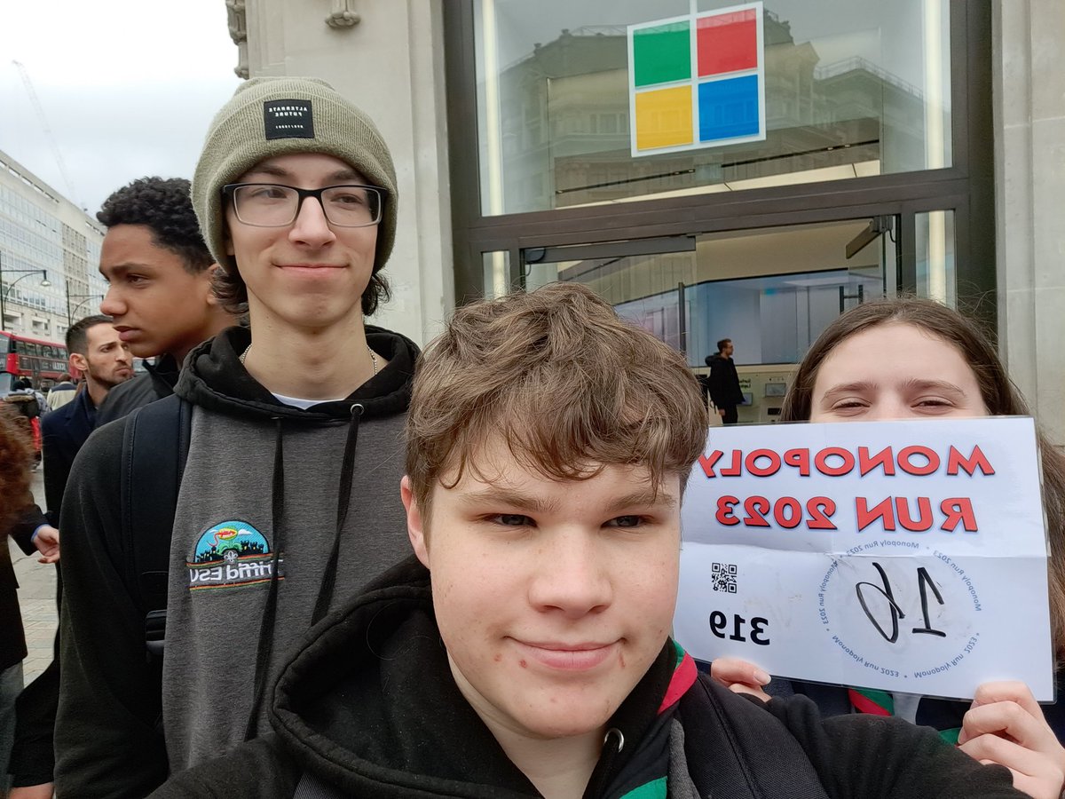 EvanProsser8's tweet photo. #OxfordStreet #319 #mr23queen https://t.co/RN2JoefuVH