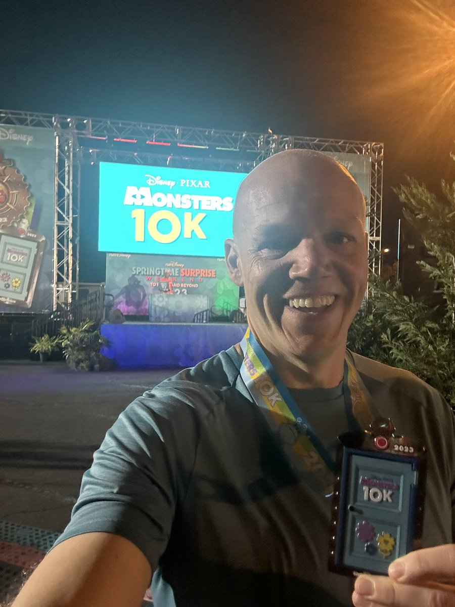 Success! That’s two in the books! One more to go, woohoo! Congrats to all the runners this morning 😀🏃‍♂️ #rundisney #SpringtimeSurprise #WaltDisneyWorld