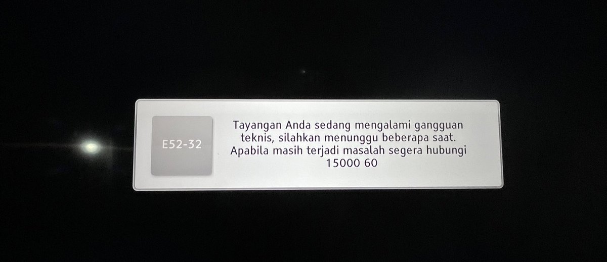 ari_hima1's tweet photo. selalu begini kalo hujan @TransvisionID @transv https://t.co/z1SUIXytTN