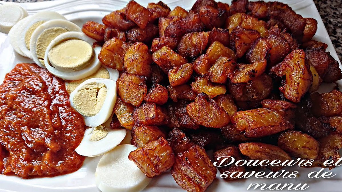 adjouaspeaks's tweet image. Use only food, where did you grow up? 😁 I thought I’d show you some of my fav dishes from home… 🇨🇮🇨🇮