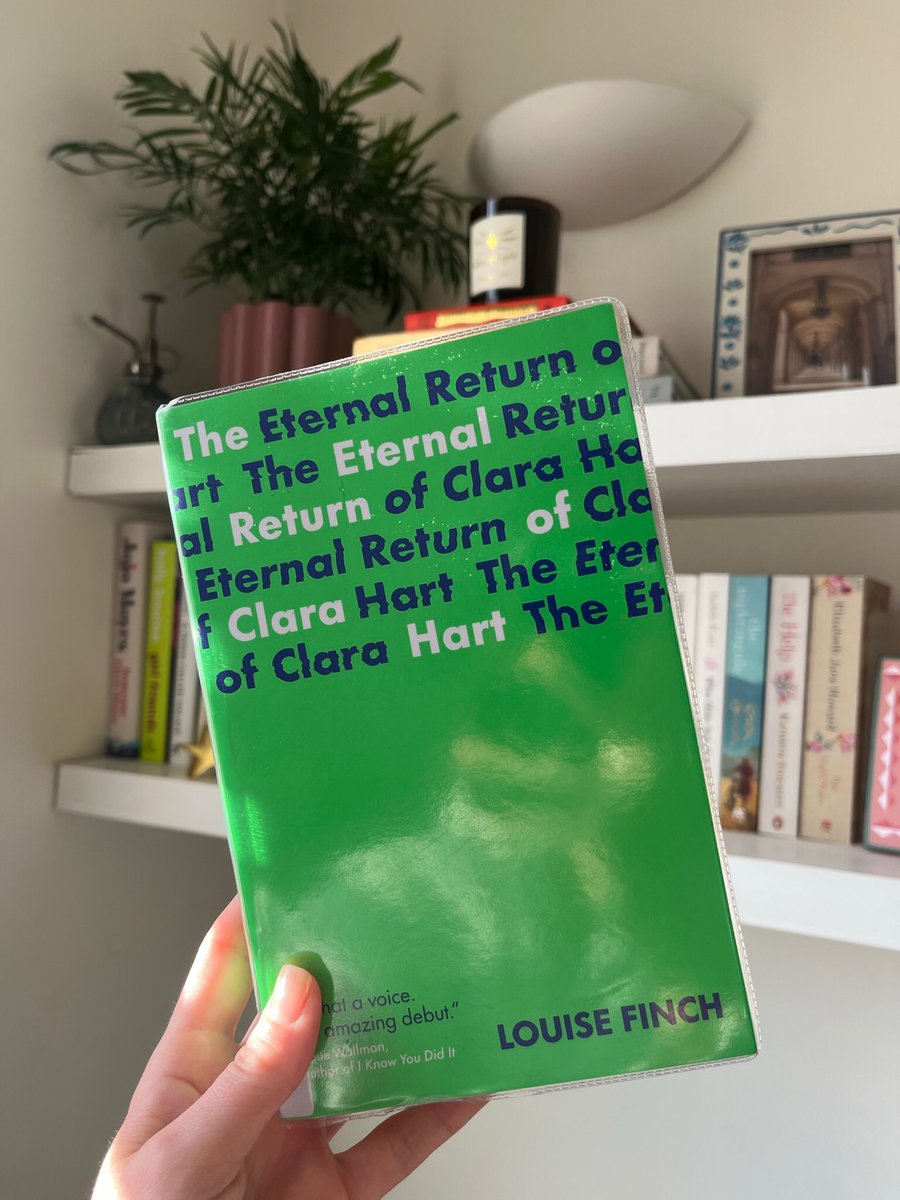 Fantastic YA and strong contender for winning the Carnegie, in my opinion. Deals with consent and sexual assault in such a clever, ground hog day style that makes it a proper page turner. It’s so good!

#theeternalreturnofclarahart #carnegieshortlist #yafiction #littleislandbooks