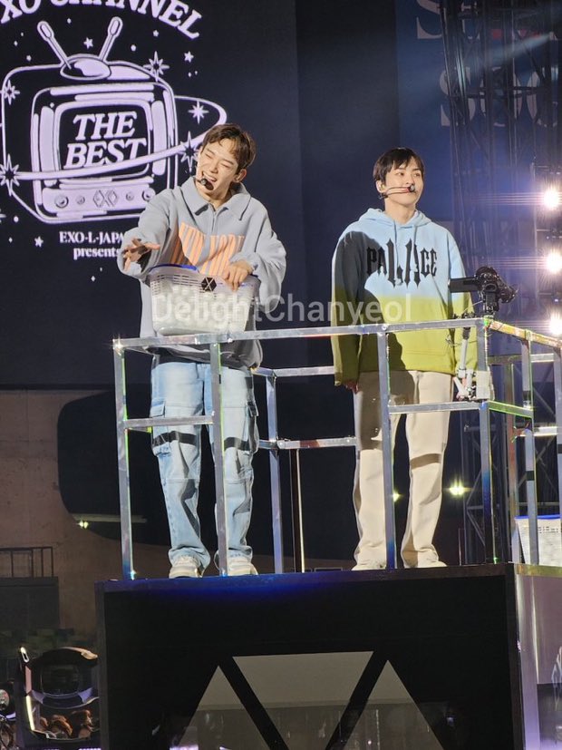 _CR1021's tweet photo. พี่จงแดยิ่มแบบมีความสุขมากเลย ยิ้มตาหยีเลยดูสิ😭😭💗💗 มีความสุขเยอะๆเลยน้าา ยิ้มเยอๆเลย เพราะพี่น่ะเหมาะกับรอยยิ้มที่สุดแล้วว🥺🥺 https://t.co/pyx5AjwQ7X