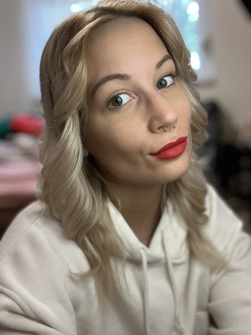 Have a nice day my lovers! 🥰🥰🥰  Which one pick are the best? 💄💋  https://t.co/Tg836uaz5r https://t.c<a href="/tag/followme"class="tags"><span>#followme</span></a><a href="/tag/tiktok"class="tags"><span>#tiktok</span></a>