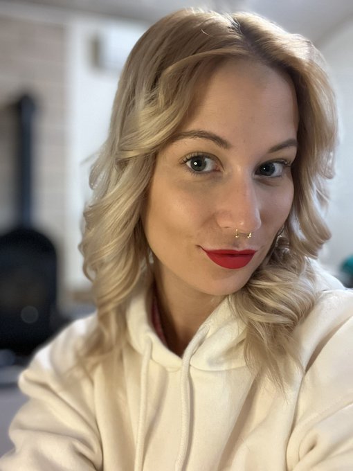 Have a nice day my lovers! 🥰🥰🥰  Which one pick are the best? 💄💋  https://t.co/Tg836uaz5r https://t.c<a href="/tag/followme"class="tags"><span>#followme</span></a><a href="/tag/tiktok"class="tags"><span>#tiktok</span></a>