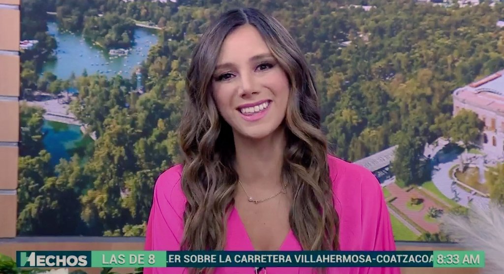 kevinlozanod's tweet photo. @vaitiaremateos Iniciando el viernes y el fin de semana de la mano de la mejor y más hermosa conductora 😍 https://t.co/pVxVDtXm7B