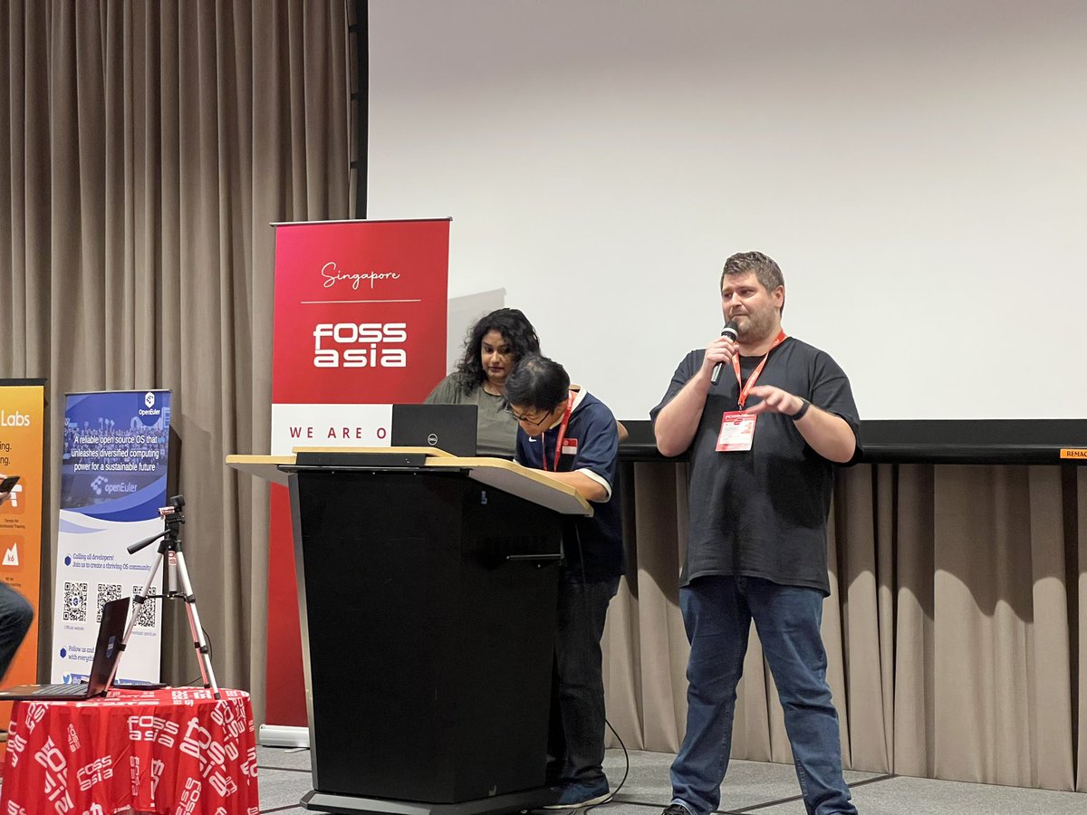 Peter Membrey tweet media