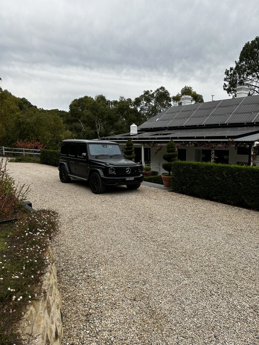 daviefogarty's tweet photo. Bought a farm… https://t.co/hveNyzIZHF