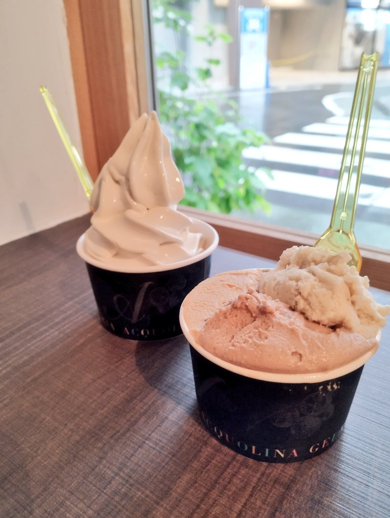 noix0305's tweet photo. 今週のアクオリーナ。
ジャスミンのジェラートソフトに、カラメルサッラート×くるみメープル×ミルクチョコレート&amp;ほうじ茶、カッサータ×黄金柑&amp;カモミール、チョコレートのソルベット ウガンダ。 https://t.co/5lPalXMzeh
