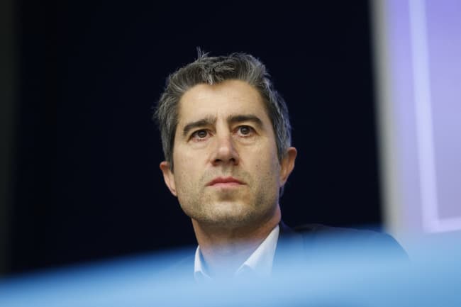 BFMTV's tweet photo. 🔴 EN DIRECT
"Comme des voleurs": François Ruffin dénonce un "hold-up démocratique" après la promulgation de la réforme des retraites
https://t.co/KCDB5B6awt https://t.co/oeMiZPZen5