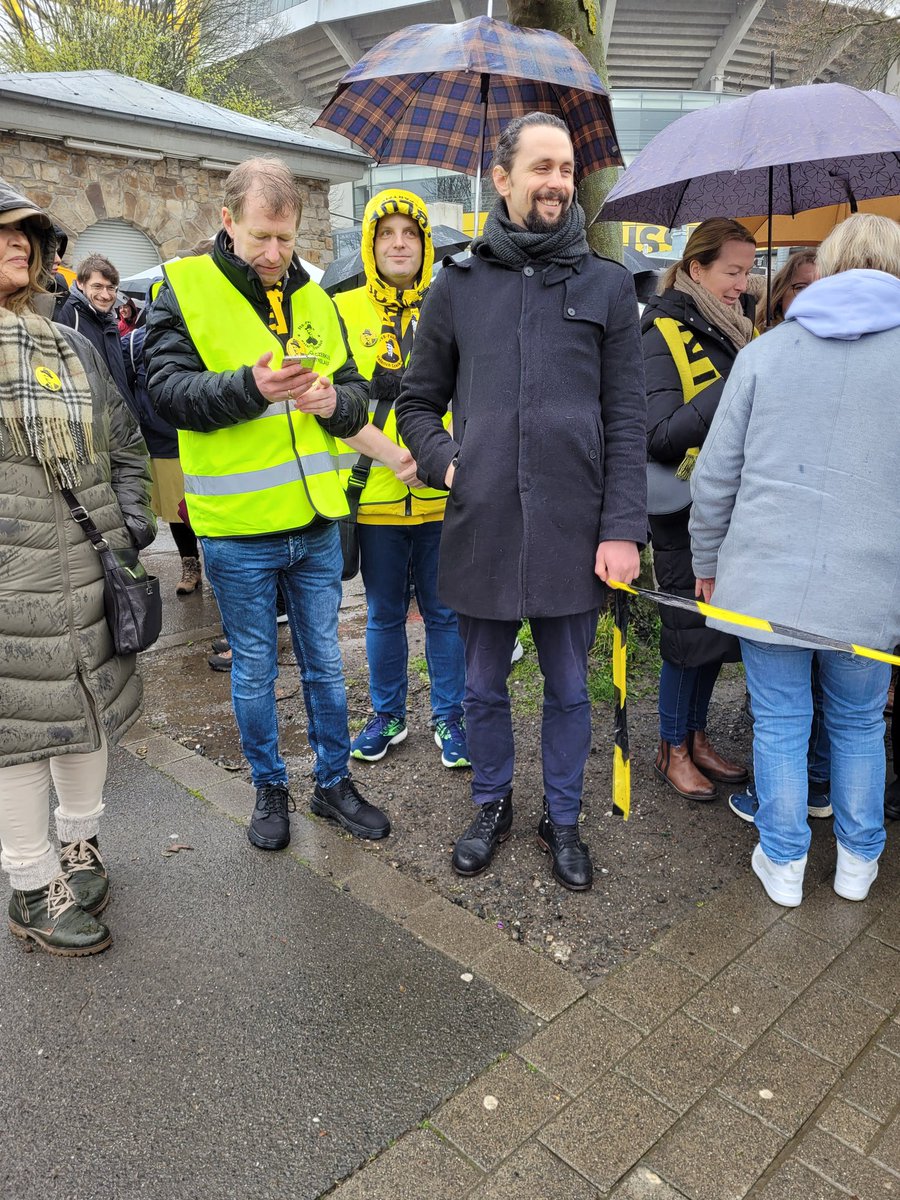 Auch in diesem Jahr am Karfreitag,  fand der 19.  Heinrich-Czerkus-Gedächtnislauf
statt.  #BVB #BVBFanprojekt e.V.
#BVBFanclub Heinrich #Czerkus 
#BVBFanabteilung 
#NaturFreundeKreuzviertel