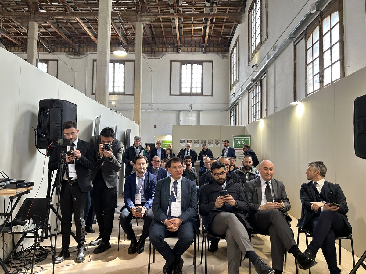 lurgi_m's tweet photo. Prima giornata a OPEN Outdoor Experiences - Salone delle attività all'aria aperta 
I primi 4 appuntamenti:
✅ Presentazione del programma INCONTRI - Rete Destinazione Sud - Paestum 2023
#ReteDestinazioneSud #RitornoinItalia #DestinazioneIrpinia #DestinazioneSannio https://t.co/uFagFdMf2H