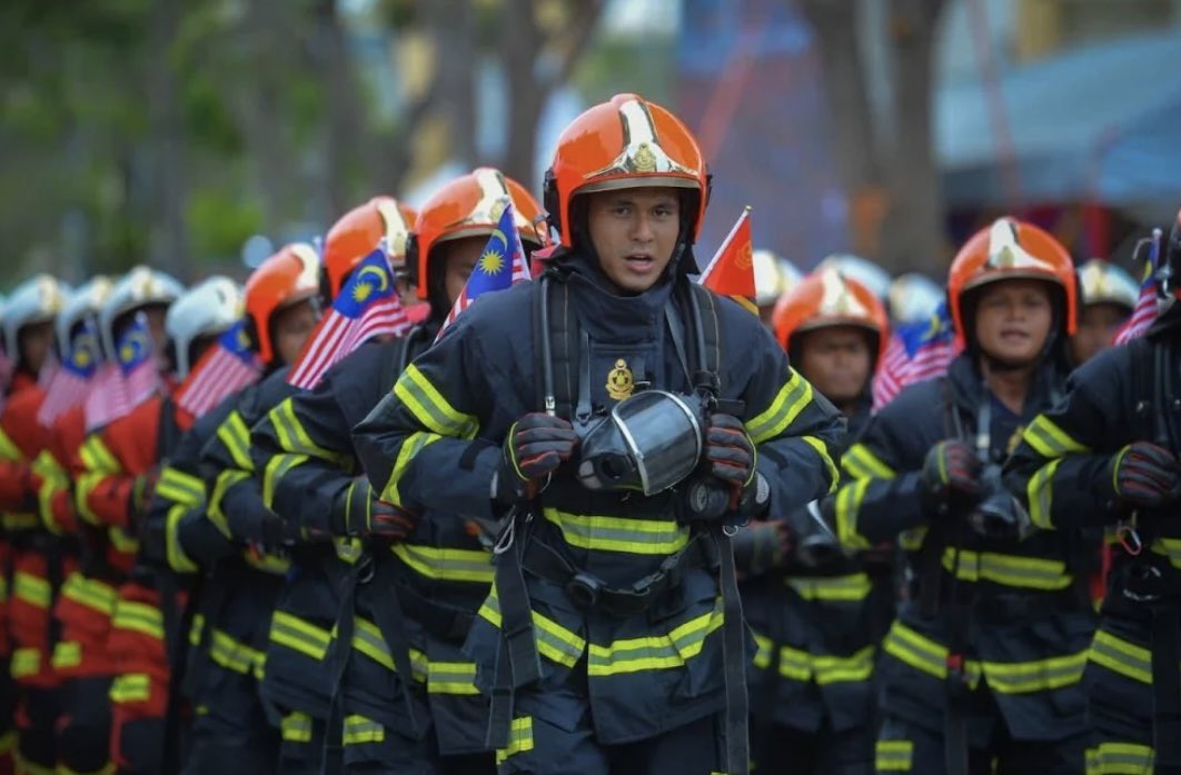 gepukontop's tweet photo. JBPM director-general Datuk Abdul Wahab Mat Yasin said this move involves 10,174 personnel to take an action from today until 30th April. he said “ this is to prevent fires during festive, we are focusing housing communities, business centre and others for fire safety “ https://t.co/rSbL8ZZe5y