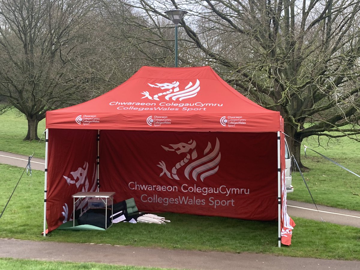 Just another Saturday morning setting up tents ! Great location for the @AoC_Sport national champs Endurance race today @UoNSport park campus. @WelshAthletics runners from @pembssport @stdavidscoll @ColegMenai @AcademiMenai @CSGsport representing @WelshCollegeSpo @ColegauCymru