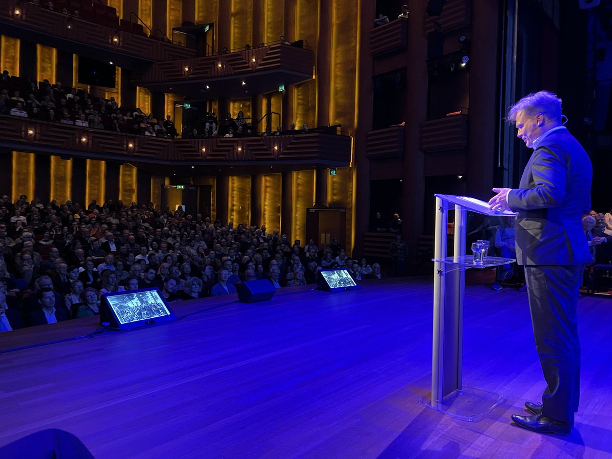 Boeiende en inspirerende #Thorbeckelezing #Zwolle in een uitverkocht <a href="/zwolsetheaters/">Zwolse theaters</a> door <a href="/PieterOmtzigt/">Pieter Omtzigt</a> over grondrechten, controlerende overheid versus burgers in control en burgerschap.