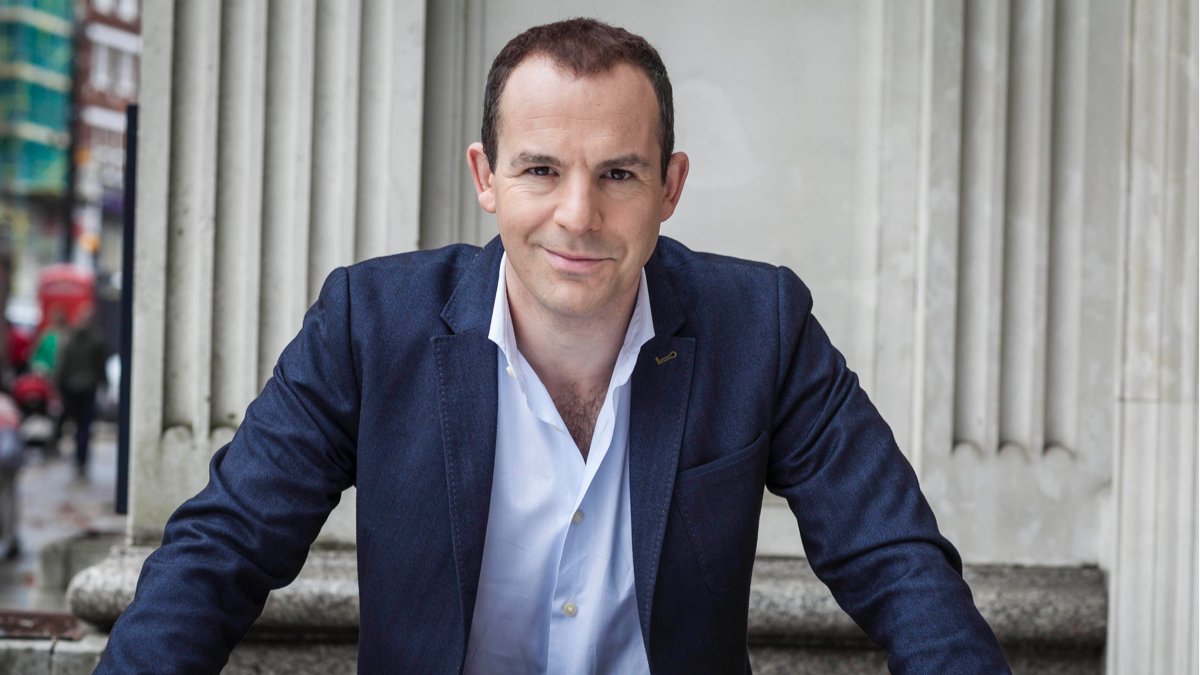 Martin Lewis: A warning to freelancers and the self-employed everywhere ⚠️ It may be common knowledge if you've been self-employed for years, but it's worth sharing with those who are new to it 👇 mse.me/3KxZBBd