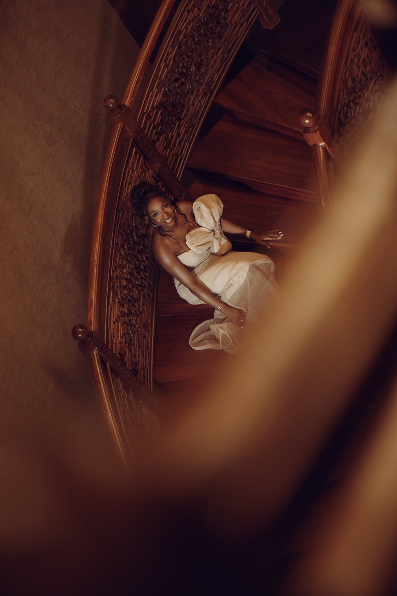 Charming🌊🌻🌹 tweet media