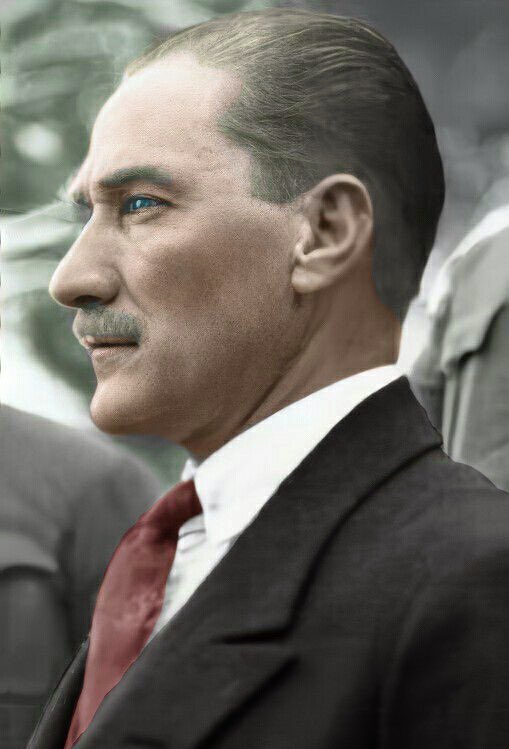 lordsinov's tweet photo. Her sabah Atatürk'ün bir karizmatik fotoğrafı...

1923 https://t.co/KSVJwp44zG