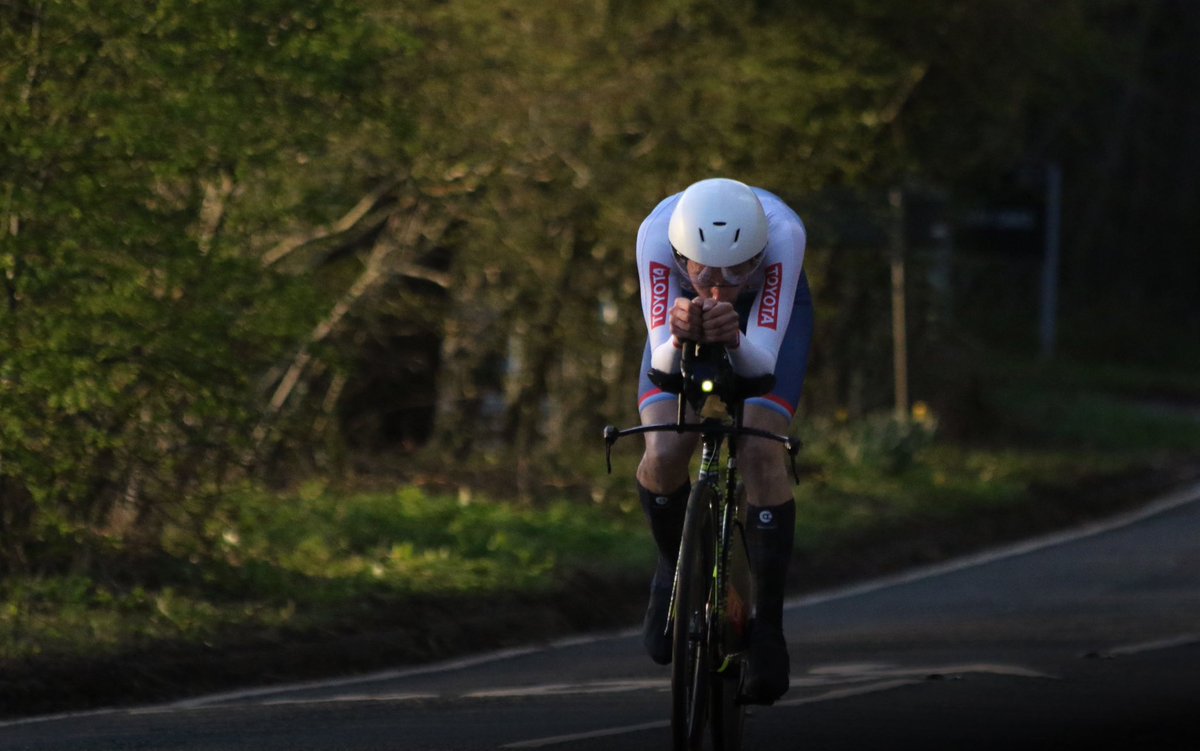 First TT of the season last night but was on photography duties ahead of a big training week. It’s was a dark one. @AaronBorrill smashing the course and the competition. 👊