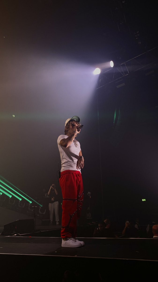 clarapi2004's tweet image. l’attente en a valu la peine.