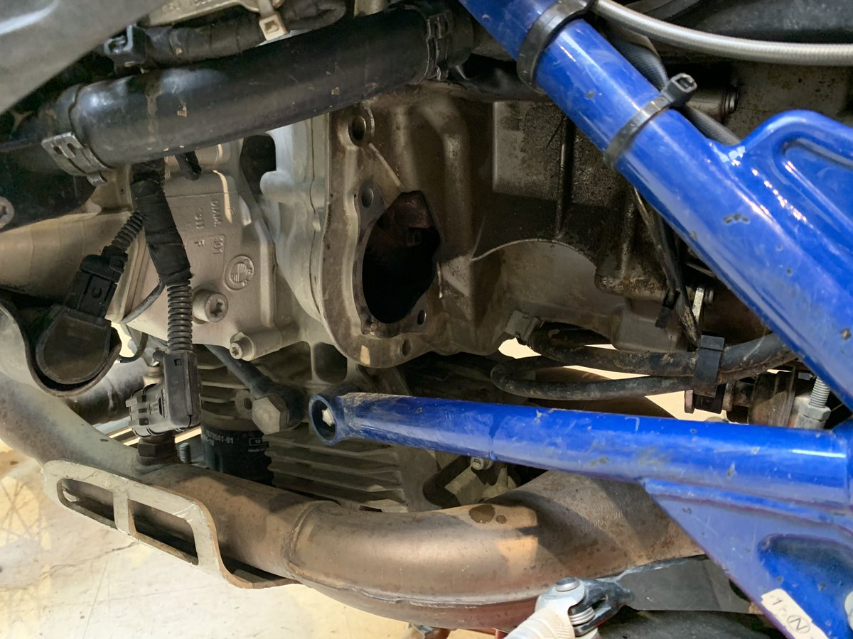 sunaotch's tweet image. アドフェスで調子の悪かったセルモーター。ごっそり交換します。
#HP2