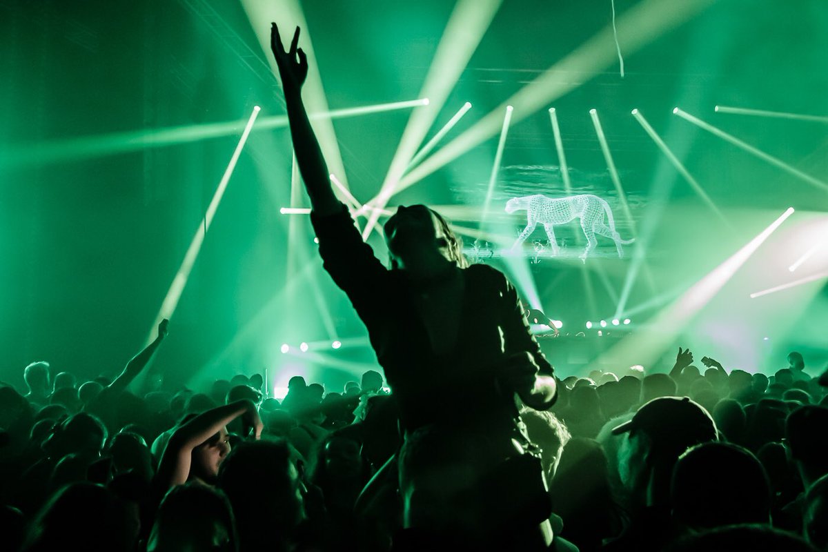 Ces deniers mois je ne poste quasiment rien, vraiment pas l’envie, pas l’humeur,…

Mais comme c’est bientôt les 20 ans de Nuits Sonores je vais essayé de me bouger le cul !

Bref, en septembre dernier j’ai taffé sur la Résidence secondaire des <a href="/eurockeennes/">Les Eurockéennes</a> !