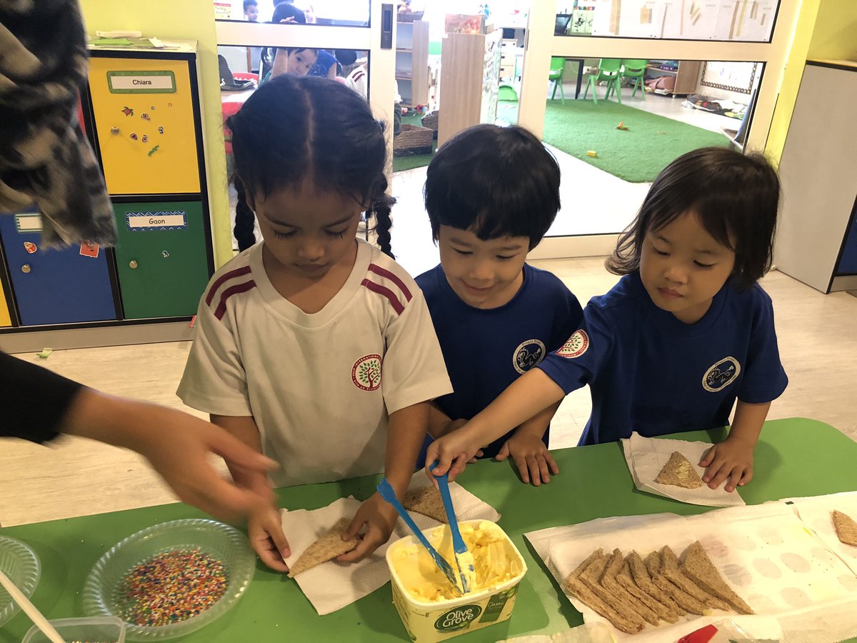 Ms Laura tweet media