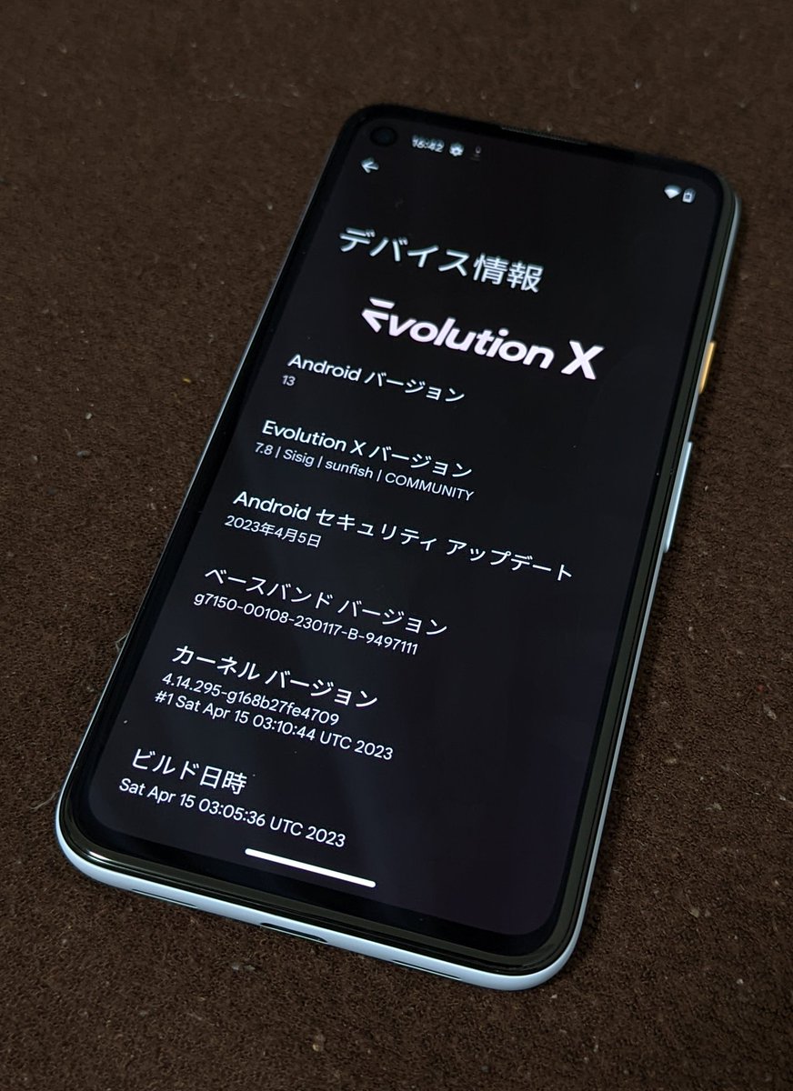 kailua26_dev's tweet image. The first booting up on Pixel 4a 🔥

#sunfish #Pixel4a
#KeepEvolving @EvolutionXROM