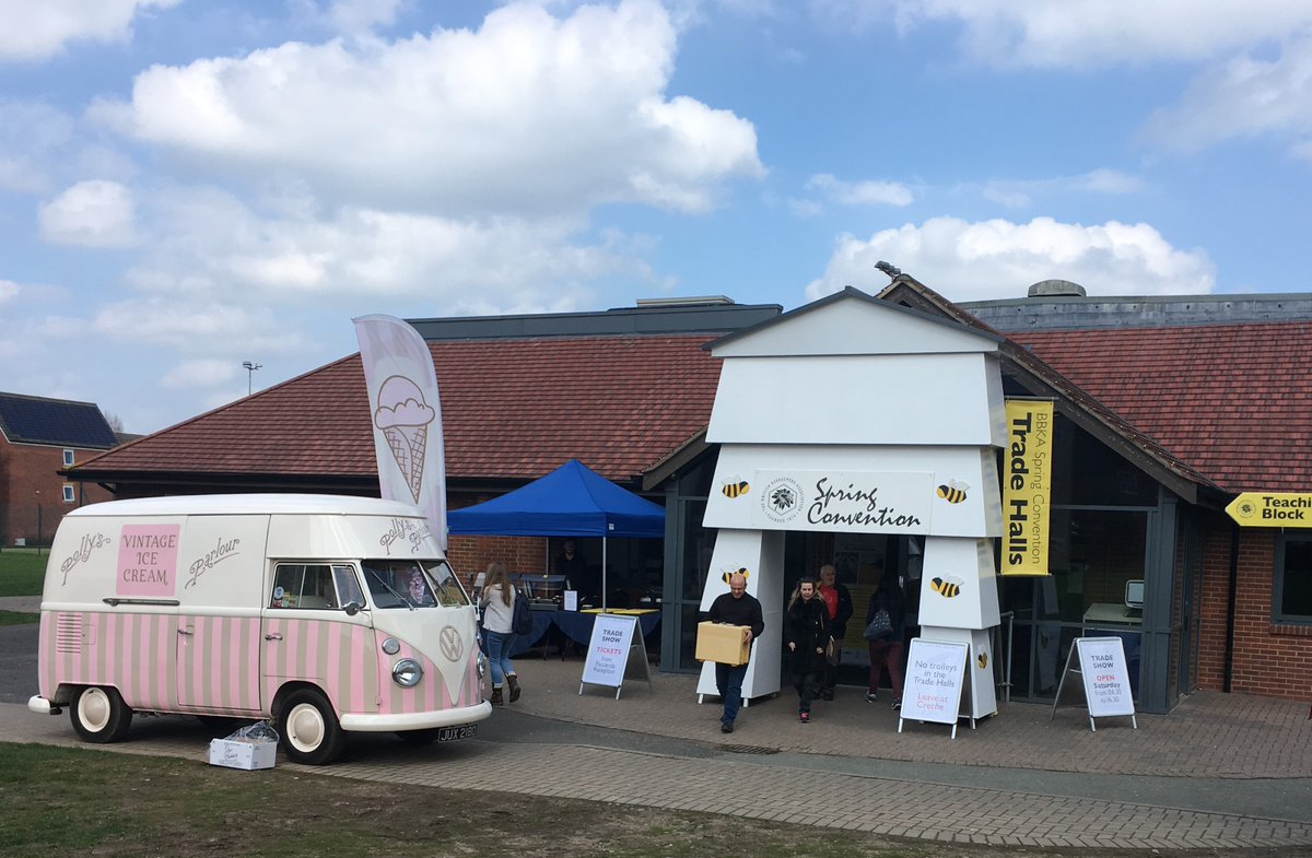 BBKASCChair's tweet image. Yup - ice-cream, cake, flapjack, coffee, hog-roast on Saturday - Oh &amp;amp;  beekeeping too… 🤣 @britishbee  #beekeeping #beechat