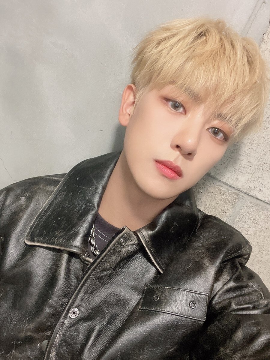 jibeomsfeed's tweet photo. #JIBEON Invisible Crayon ✨
#골든차일드 #GoldenChild
#KimJibeom #김지범 https://t.co/gY5i0z3qDC