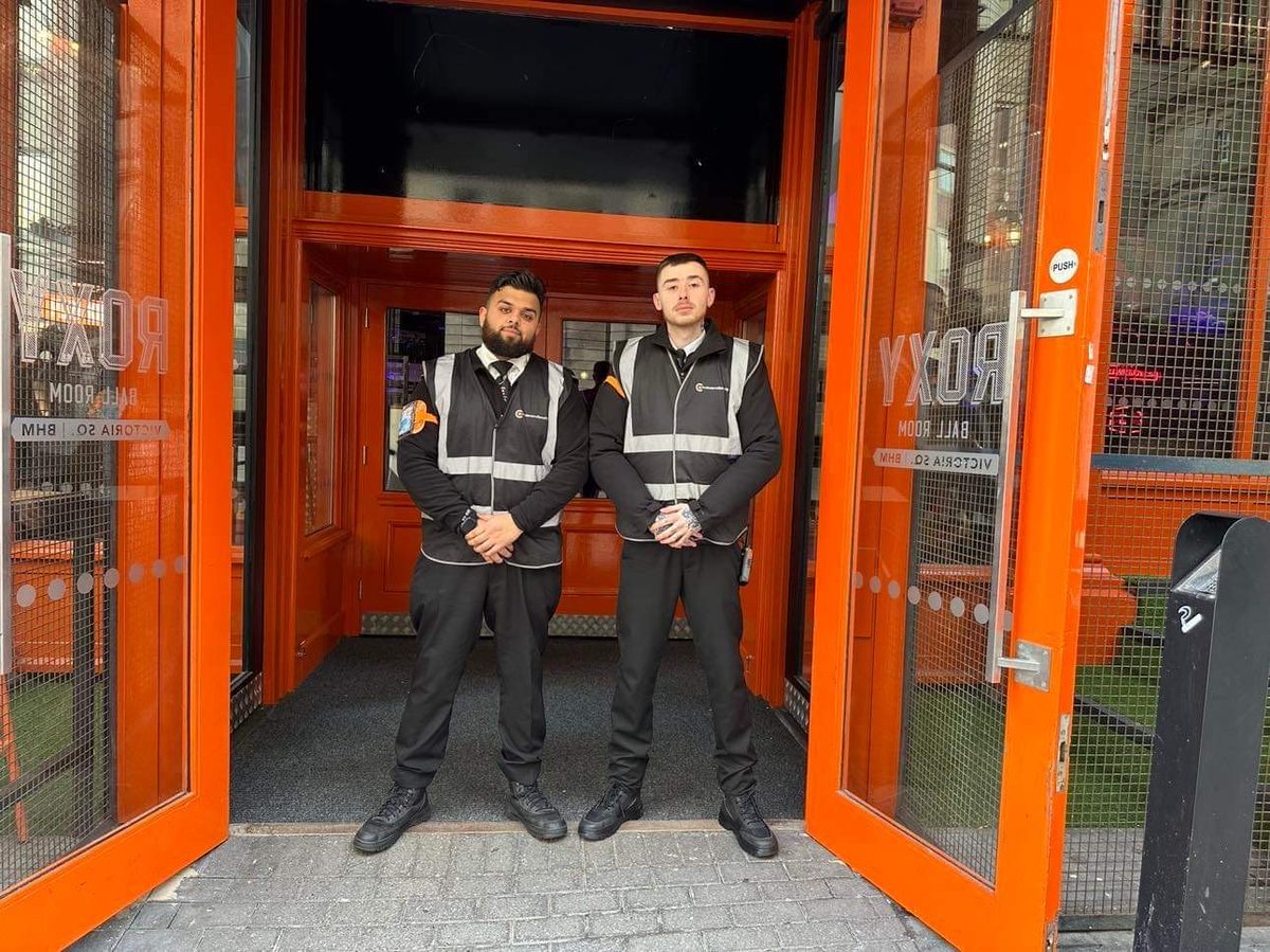 Shout out to our door team, Dee and Moheez, at Roxy Ball Room Birmingham Victoria Sq for recently receiving some great feedback from the public on their fantastic customer service 👏

#ExceptionalPeople #WorkWithTheBest