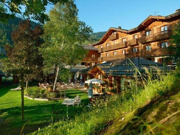 ☀Amazing hiking &amp; biking opportunities
☀Paragliding
☀Climbing &amp; via ferrata
☀White water sports
☀Summer toboggan run
👫Based on 2 sharing
🍽Half Board
📆17/05/23 3 nights
✈LGW LTN from £619pp
 
✈MAN from £629 - swiy.co/DNri