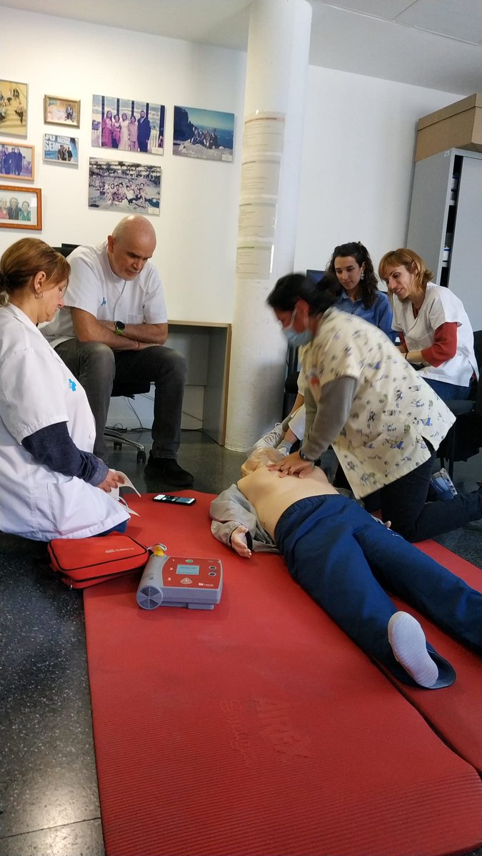 vives61senior's tweet photo. Aquesta setmana hem començat els cursos de reacreditació en svb-dea al cap Florida. L'H
#SVB #capflorida https://t.co/gxGhzATDVA