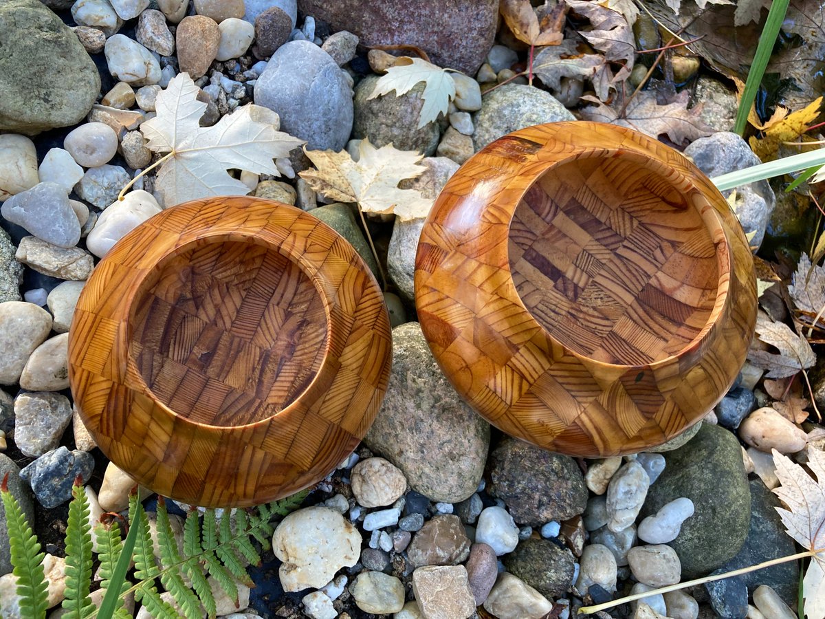 BergwerkD's tweet photo. a segmented tryout with wine boxes and a shelac polish finish.

#wood #woodworking #woodwork #woodworker #woodart #wooddesign #woodlathework #woodlatheworker #holz #holzdeko #holzdesign #drechseln #drechsler #hamburg #germany
Tweet übersetzen https://t.co/zxgTJQRqAu