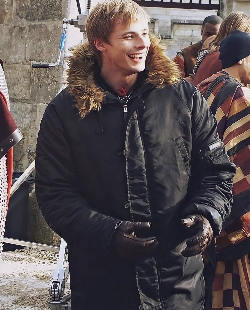 rori ☆ on Twitter "merthur invented golden retriever bf + black cat bf"