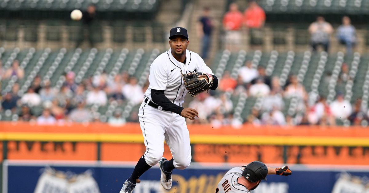 Reuters's tweet photo. Tigers beat Giants in 11th on Nick Maton's bomb https://t.co/WERZF5kWHj https://t.co/8wuydrVJQg