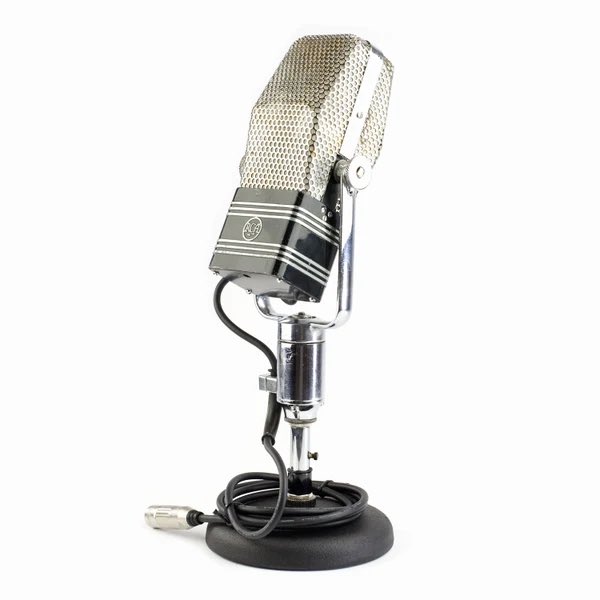 Laufey Updates on Twitter "Laufey using the RCA 44 ribbon microphone