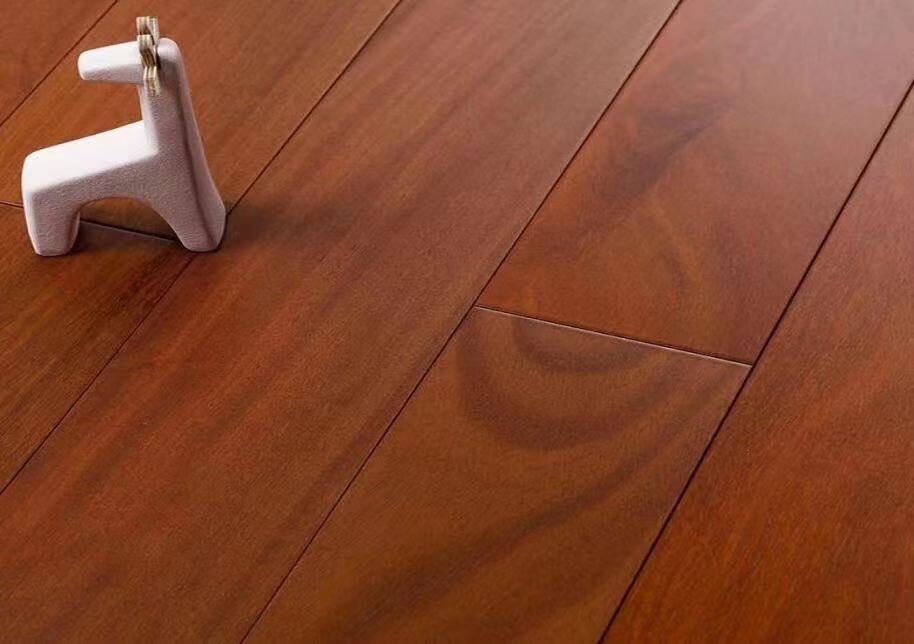 Crystal0493's tweet photo. GBM wooden floor display https://t.co/C9eYD4LIku
