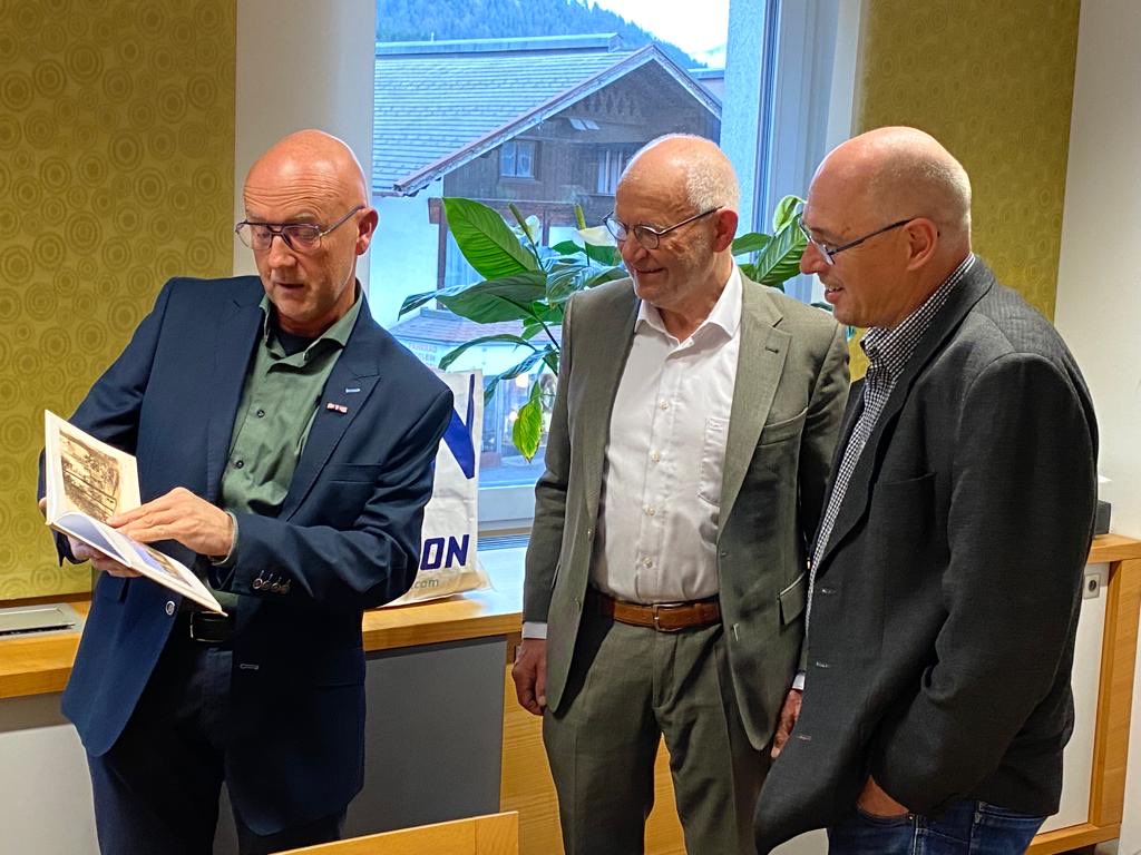 Samen met Jan Maaskant op bezoek bij de burgemeester van Lermoos(Tirol)