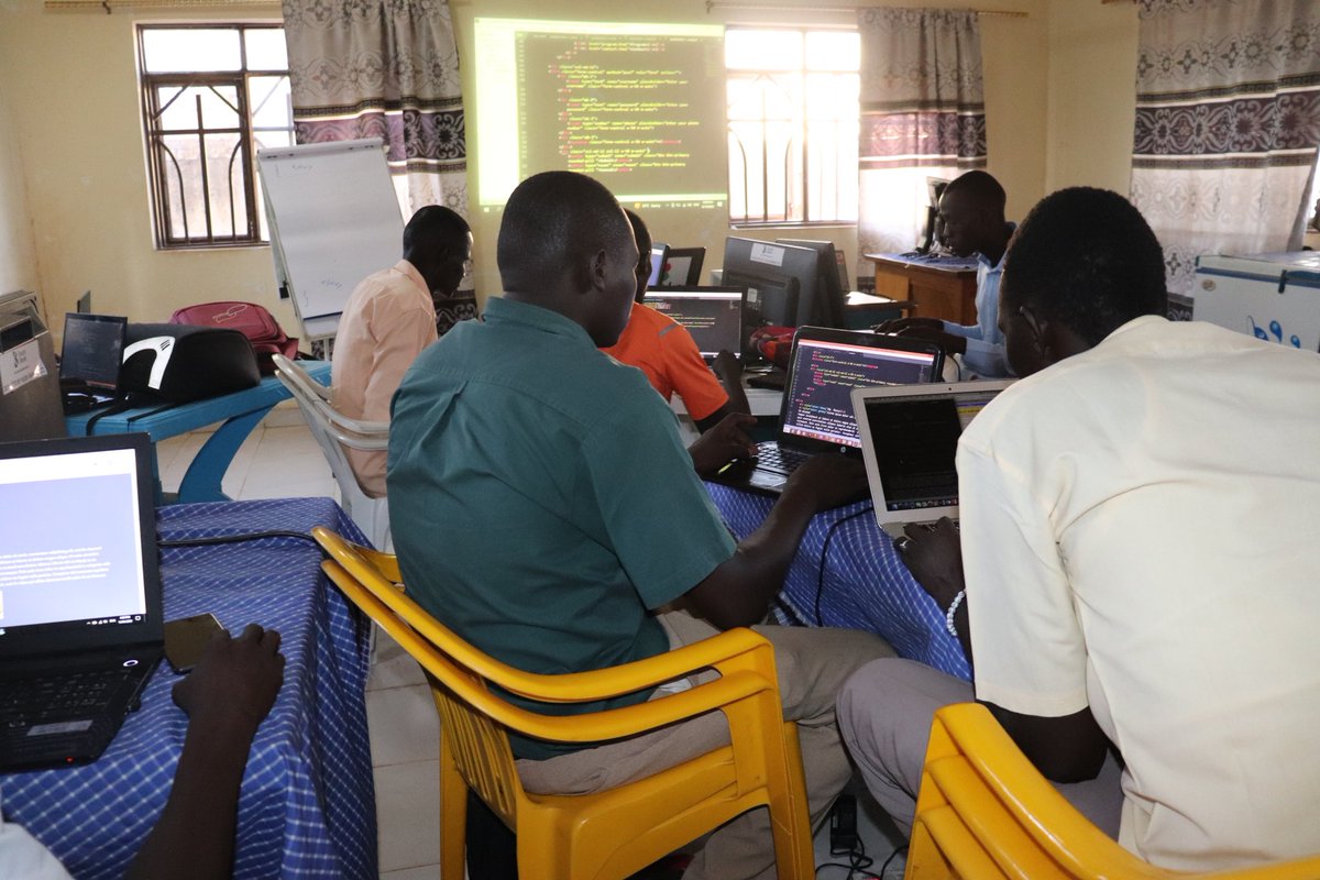coding_program's tweet photo. CMI introduced Junub Coding Bootcamp - Web Design Course, a one month course to transform young minds into competent web designers. Participants learn HTML, CSS, Bootstrap and PHP to design responsive websites. 

#SSOT @undpsouthsudan #DigitalTransformation #codinglife https://t.co/aTbmsxISe6