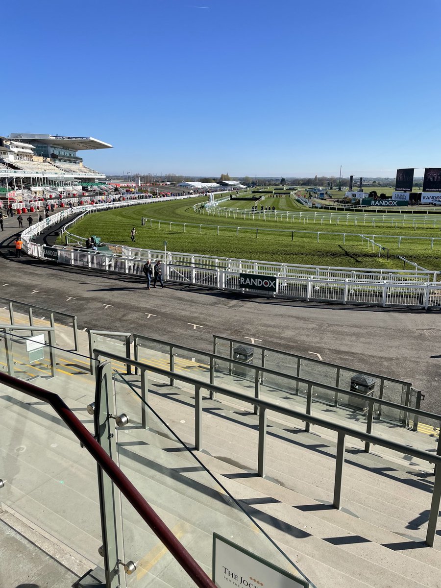 Blue skies greet Grand National Day at Aintree Racecourse
