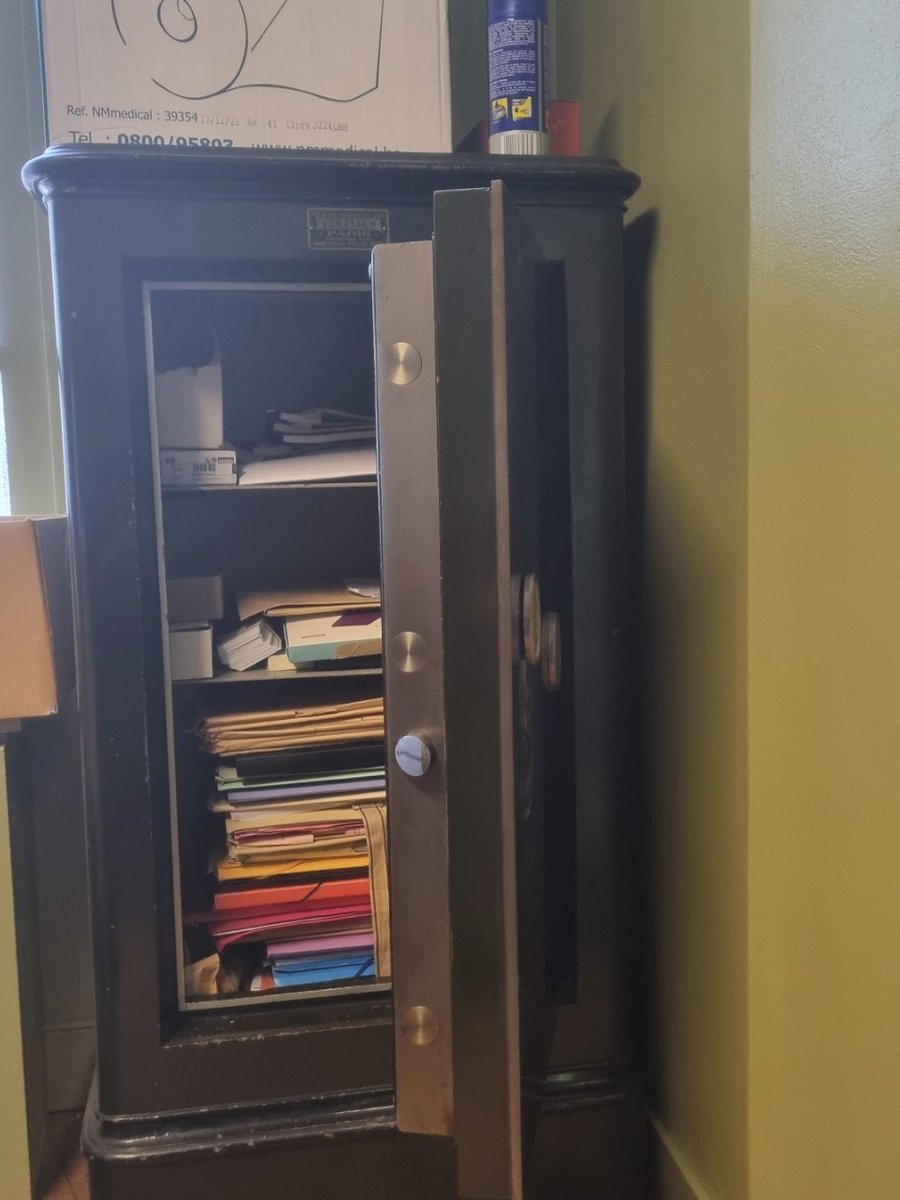 #CoffreFortVerstaen #OuvertureFine #SerrurierCoffretier  #LeTouquetParisPlage #CodePerdu #DocumentsImportants  #ServiceRapide #Urgence #OutilsSpécialisés #Sécurité #PrécautionsDeSécurité #RemplacementDeSerrure  #OuvertureDeCoffreFort #Techniques #NonDestructives