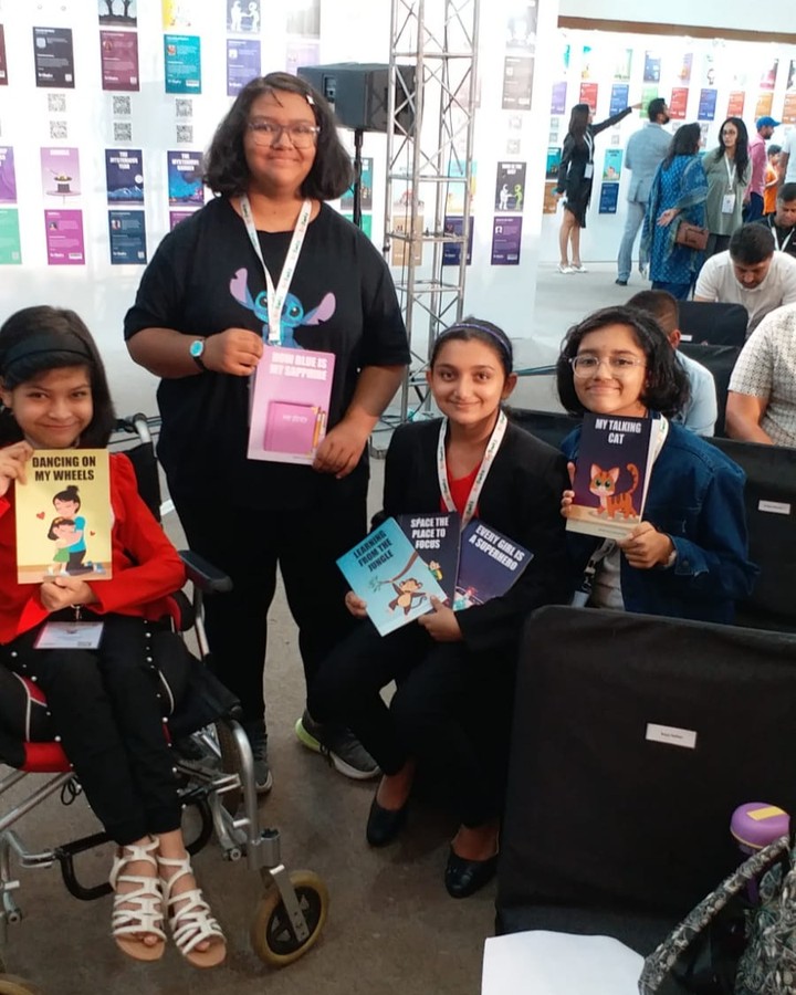 BriBooks_global's tweet photo. National Best-Selling Authors of BriBooks' National Young Authors Fair, celebrating their achievements with fellow authors.
#authorsofbribooks #youngauthors #bribooks #repost #authorspost https://t.co/kdBtaA5kkk