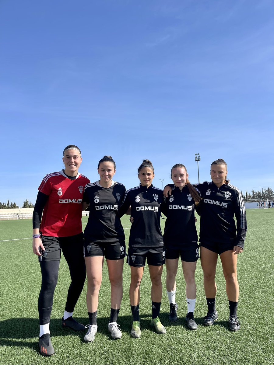 La mañana del sábado bajo el sol ☀️💛 

#VamosFunda