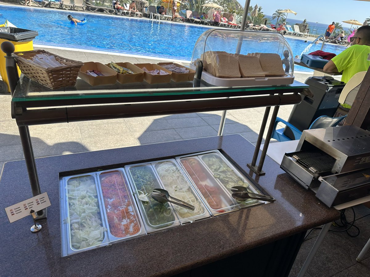 BadToxic's tweet image. #PoolArea in our #hotel #ValleTaurito.

#pool #bar #poolBar #snacks #snackBar #buffet #view #Aussicht #ParadiseHotel #tropical #tropisch #vacation #trip #travel #Reise #Holliday #urlaub #Canaries #CanaryIslands #Canary #GranCanaria #island #Insel #Taurito #Spain #Spanien