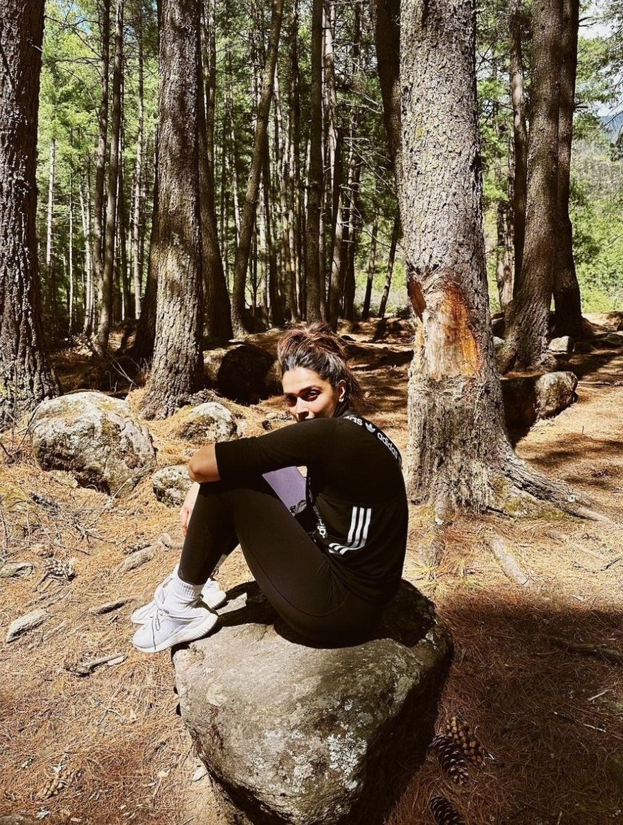 filmfare's tweet photo. Deep into the wild! 🍃

#DeepikaPadukone shares a stunning shot from her Bhutan trip. https://t.co/EAepDn9u5E