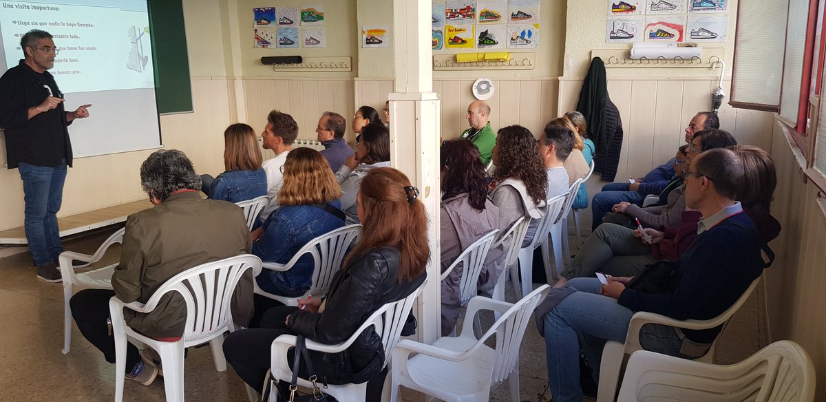 Formación Padres y madres de jóvenes con diabetes. <a href="/InakiLorente/">Iñaki Lorente</a> impartiendo clase magistral. <a href="/DiabetesMadrid/">Asoc. Diabetes Madrid</a> 
Sentimientos compartidos : 
* La presión y responsabilidad
* Sufrir sin derecho a queja
* Sentimiento de impotencia
*  Angustia