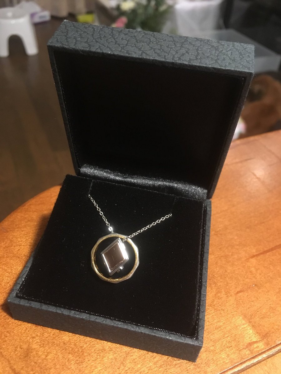 Mitsu_kuma_'s tweet image. 【⠀拡散希望⠀】

小田急線 藤沢14:16-新宿15:15の電車
または新宿区東口近辺にて

母の結婚指輪と遺骨ペンダントがセットになったネックレスを無くしてしまいました…
母が亡くなり心細い時などいつも身につけていて、とっても大切にしていた物です。
見つけた方はdmか警察へ連絡お願い致します…！