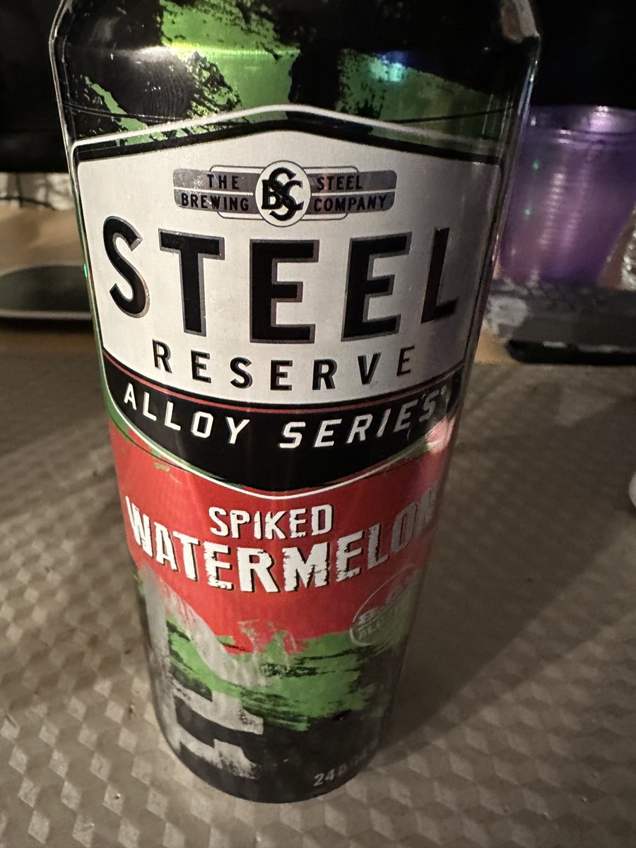 ENewsJawn's tweet image. Seen @BerkCoSheriff arresting people in #SouthCarolina for riding around with #opencontainer #adultbeverage #tallboy open. Here in #philly that’s more relaxed, I’ve seen people drinking away.