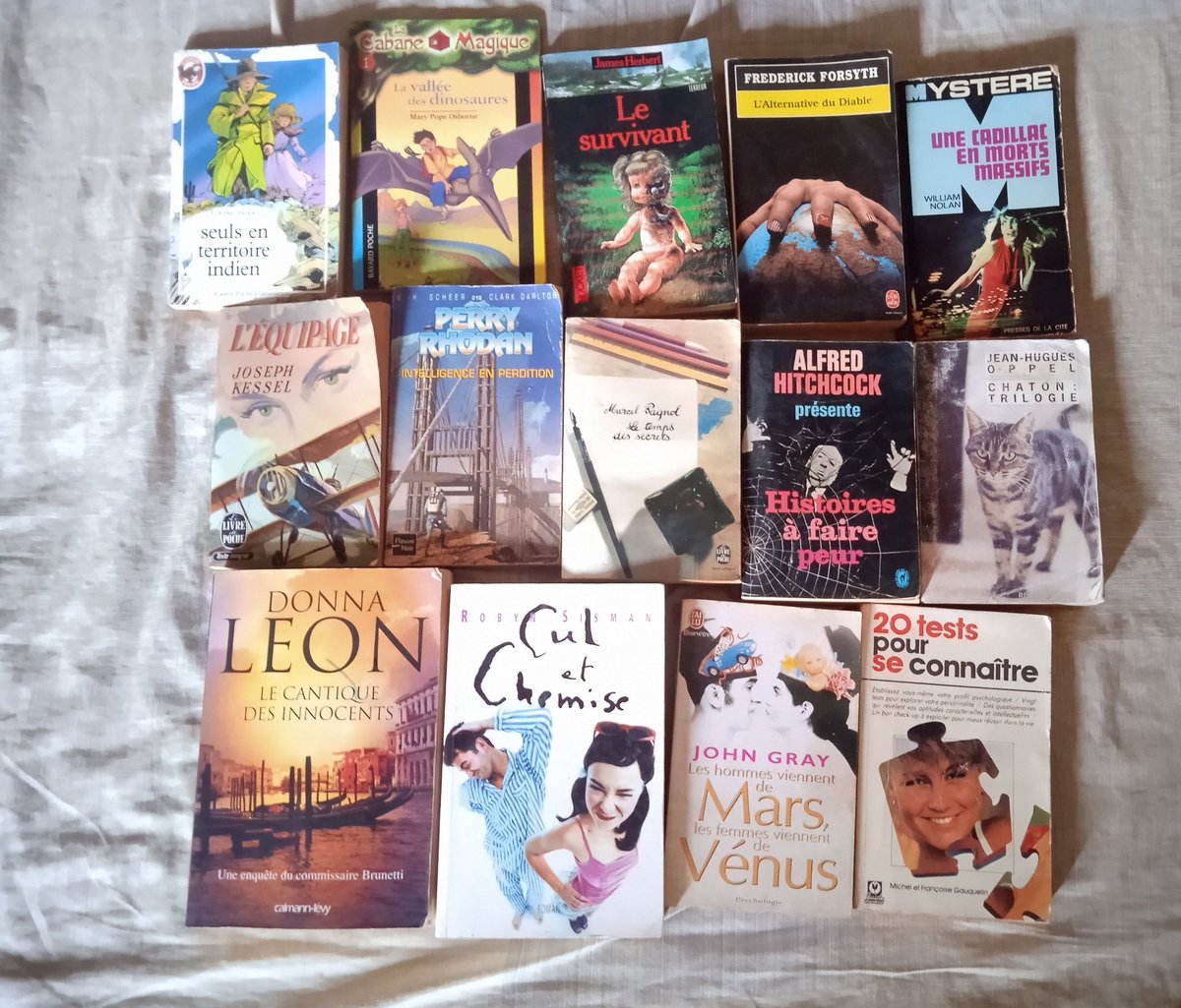 1. 1k l'exemplaire
2. 500 l'exemplaire

#RT 🙏